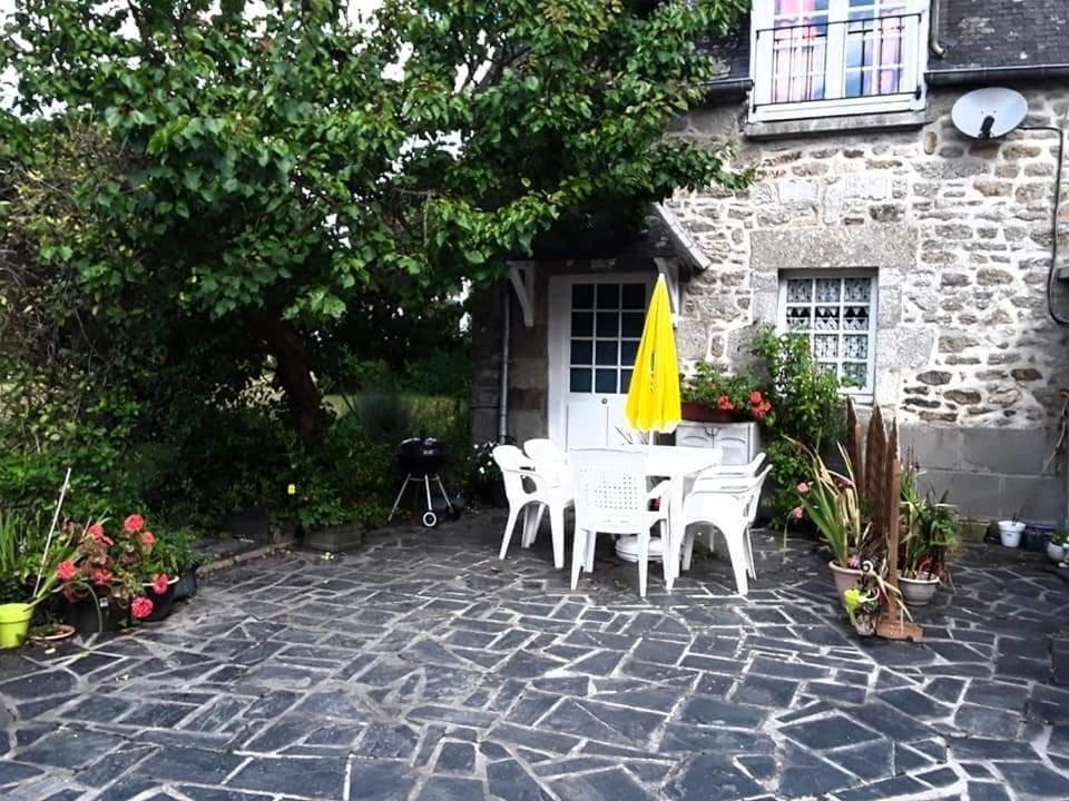 Ker Jerome - Traditional Stone Breton Cottage Near To Dinan Trelivan Экстерьер фото